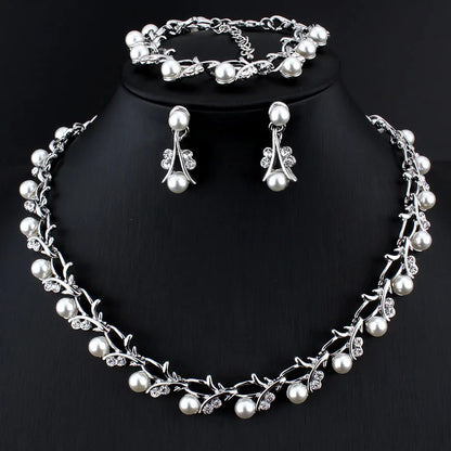künstliche Perlen-Brautschmuck-Set silberfarbig für Damen. Zinklegierung, Strassimitationsperlen